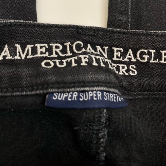 AMERICAN EAGLE BLACK RIPPED HI RISE JEGGING - Picture 6 of 6